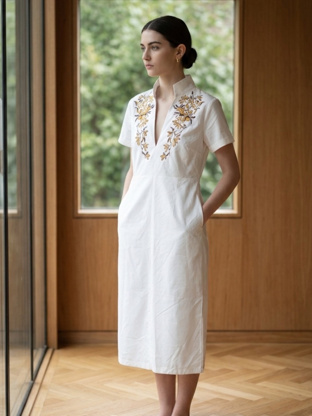 Modesees NWT Women's Minimalist V-Neck Embroidered Short-Sleeved Midi Dress XL